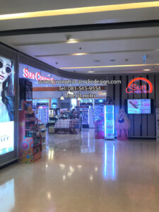 ชั้นโชว์สินค้า ชั้นสำหรับจัดวางและแสดงสินค้าในร้านค้า เพื่อดึงดูดความสนใจของลูกค้าและส่งเสริมการขาย